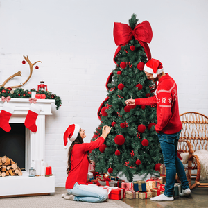 Albero di Natale Artificiale da 2,3 m con 300 Luci LED Bianco Caldo, Albero di Pino Pieghevole con Grande Fiocco e Palline Rosse - Product Image 4