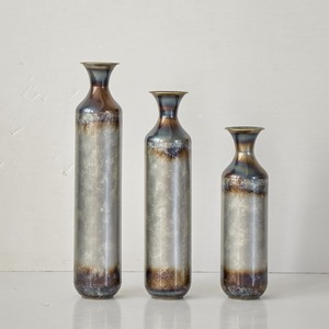 Jarrón de suelo de hierro con diseño perfecto y acabado en esmalte Twilight, juego de 3 jarrones metálicos altos con acabado envejecido, jarrones decorativos para flores - Product Image 1