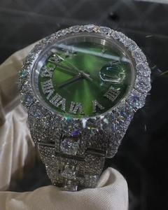 Reloj de Lujo con Diamantes Moissanite, Números Romanos Analógicos Verdes, Alta Calidad VVS, Automático, Movimiento Japonés ETA, Oro Blanco, Acero Inoxidable - Product Image 2