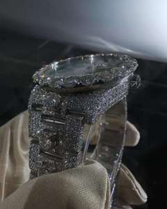 Montre à quartz à cadran vert, bracelet en strass, affichage de la date, lunette en cristal, style bijou - Product Image 3