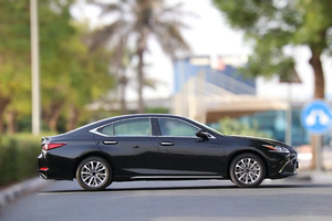 NUEVO LEXUS ES-SERIES-350 2025, 0KM, 300-399HP, 5 CILINDROS, 5 PLAZAS, TRANSMISIÓN AUTOMÁTICA - Product Image 3