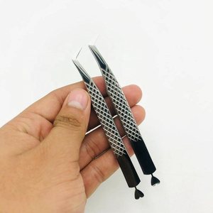 High Precision 90 Degree Boot Curved Lash Extension Tweezers Non-Slip Diamond Cut Pattern Stainless Steel Makeup Lash Tweezers - Product Image 4