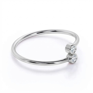 Anillo de Compromiso Clásico Rhaya Jewels, Chapado en Platino, Plata de Ley 925, con Doble Zirconia Solitaria, Engaste de Bisel, Elegante para Mujer - Product Image 2