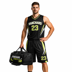 ชุดยูนิฟอร์มบาสเก็ตบอลแบบกำหนดเอง เสื้อเจอร์ซีย์ตาข่ายและกางเกงขาสั้น ชุดบาสเก็ตบอล OEM ชุดยูนิฟอร์มพิมพ์ลายแบบระเหิด ชุดเสื้อบาสเก็ตบอลชาย - Product Image 3