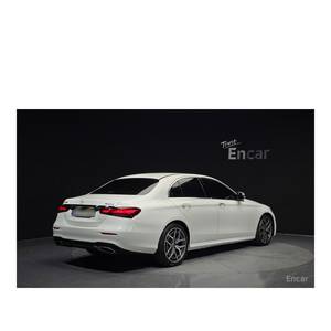 Mercedes-Benz Classe E E220d 4MATIC AMG Line 2023 Diesel Boîte Automatique 50 000 km Volant à Gauche Sièges en Cuir Caméra Arrière - Product Image 2