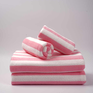 Serviette de plage en velours de haute qualité, à carreaux noir et blanc, antimicrobienne, écologique, personnalisable en coton pour usage quotidien - Product Image 4