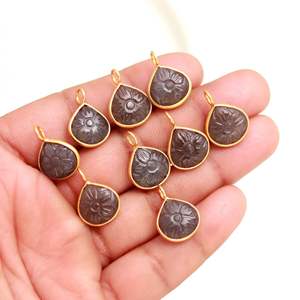 Pendentif Fleur en Pierre de Lune Grise Naturelle, Charme en Argent Sterling 925, Pierre Précieuse Sculptée à la Main, Pendentif Cœur pour Fabrication de Bijoux, Vente en Gros, 12MM - Product Image 5