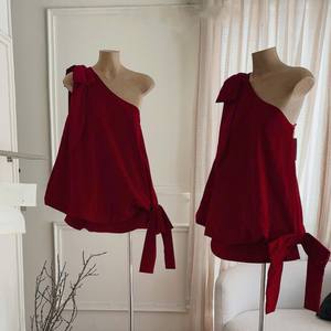 Top en velours asymétrique de haute qualité OEM pour femmes, vêtements de soirée et de fête - Product Image 6