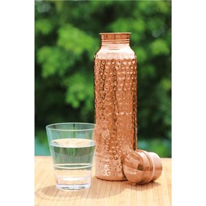 Botella de Agua de Cobre Puro con Acabado Martillado 1000ml Beneficios Ayurvédicos para la Salud Botella Deportiva Antiderrames Recipiente para Yoga Venta al por Mayor - Product Image 1