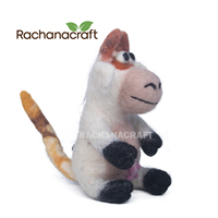 Ferme maison Animal feutre vache bébé pépinière Mobile jouet éducatif à la main laine feutre décor accessoires noël personnalisation disponible