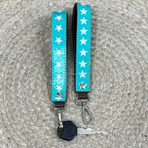 Nouveau porte-clés de poignet en cuir de vachette véritable fait main, personnalisé, style western, avec motif étoile, élégant, pour unisexe - Product Image 4