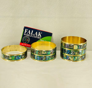 Brazaletes de Concha de Nácar Pintados Ecológicos de Gran Tamaño a Bajo Precio, Brazalete Auténtico con Temática Animal Moderna, Coleccionable de Arte de Lujo - Product Image 6
