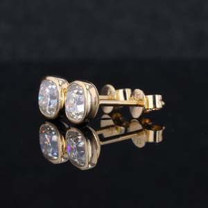 Pendientes de Diamantes Cultivados en Laboratorio con Corte Cojín en Oro, Oro Rosa, Oro Blanco o Plata VVS VS D E F para Mujer - Product Image 3