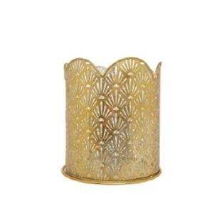 Des motifs de treillis complexes permettent à la lumière de filtrer à travers des ouvertures magnifiquement décorées, soigneusement conçues par des artisans indiens qualifiés. - Product Image 6