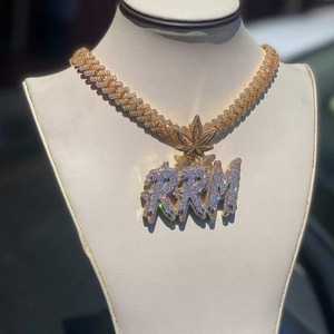 Pendentif personnalisé avec initiale sertie de diamants VVS Moissanite, en argent 925 plaqué or, style hip-hop pour homme. - Product Image 2