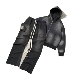 ชุดวอร์มผู้ชายแบบมีฮู้ด ลายพิมพ์ 2 ชิ้น ผ้าคอตตอน 100% แห้งเร็ว ทรงโอเวอร์ไซส์ ดีไซน์พิเศษ ล้างสีแบบแอซิดวอช ผลิตจากโรงงาน - Product Image 1