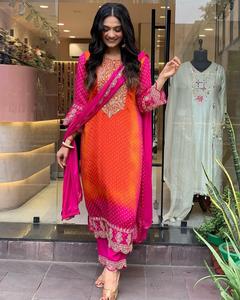 Dernier ensemble Kurti de travail de broderie Chinon lourd avec Dupatta beau fond de broderie pour vêtements indiens et pakistanais - Product Image 5