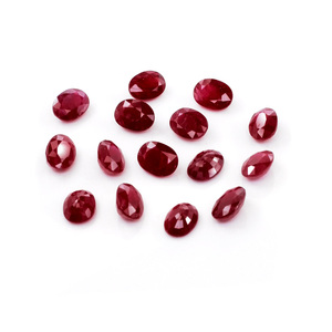 Rubis africains naturels calibrés ovales 4x6mm, pierres précieuses facettées naturelles pour la création de bijoux, prêtes à l'emploi - Product Image 4