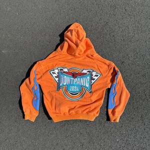 แจ็คเก็ตผู้ชายเสื้อครอปแบบมีซิปมีฮู้ดสำหรับสตรีทแวร์ปักลาย3D พัฟ - Product Image 4