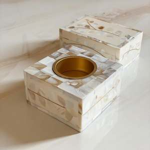 Brûleur de Bakhoor de Luxe PearlVanta Fait Main avec Incrustation de Nacre et Finition Mosaïque Élégante pour un Style Arabe Moderne - Product Image 6