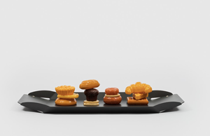 Ensemble de plateaux géométriques modernes en aluminium avec finition noire mate et poignées latérales pour la salle à manger et la décoration - Product Image 6