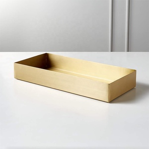 Bandeja Decorativa Rectangular de Metal de Alta Calidad al por Mayor para Organizar Perfumes y Joyas - Product Image 4