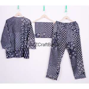 ชุดนอนผ้าฝ้ายพิมพ์ลายดอกไม้สำหรับผู้หญิง แขนสามส่วน เอวสูง ระบายอากาศได้ดี ขายาว ผ้าถัก ยืดหยุ่นได้ - Product Image 6