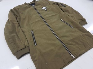 Blouson bomber vert olive pour homme Sweatdown, tissu coupe-vent respirant, confort optimal et production sous marque privée pour les marques de plein air - Product Image 2