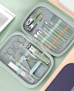 Kit de soin des ongles de luxe ProGroom, ensemble de manucure et de pédicure en acier inoxydable, kit de soin des cuticules professionnel PrecisionEdge - Product Image 2