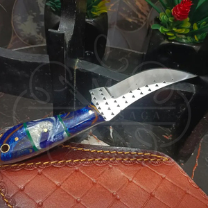 Cuchillo de caza de acero hecho a mano con mango de resina, raspador de herrador, cuchillo de vaquero - Product Image 3