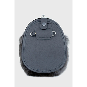 Cantle Heraldico Celta de Cuero con Borlas de Tres Cadenas y Piel Sintética Gris para Kilt Escocés - Product Image 3