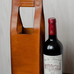 Imra Impex - Elegante Porta Vino de Cuero de Lujo con Correa, Duradero, Impermeable, Protector contra el Polvo, Funda de Regalo para Vino - Product Image 1