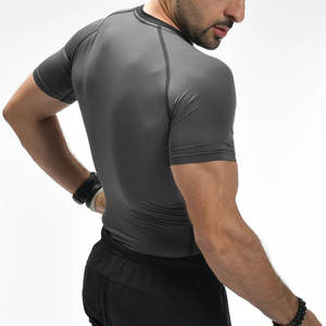Vêtements d'entraînement écologiques, coupe ajustée, vêtements d'été, t-shirt de compression à col rond, coupe ajustée, tissu épais, athlétique - Product Image 3