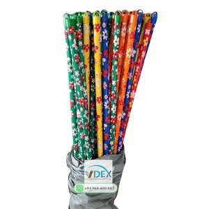 Offre Spéciale : Manche de balai en bois d'eucalyptus vietnamien de Hanoï – Indispensable pour le nettoyage domestique de chaque foyer - Product Image 1