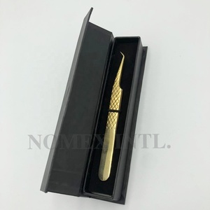 ปากคีบสำหรับต่อขนตาทำจากสแตนเลส45องศาชุบด้วยด้ามจับที่แข็งแรงและปลายที่ช่วยเพิ่มวอลลุ่ม - Product Image 1