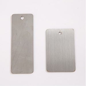 Etiquette d'oreille réutilisable en acier inoxydable SS 304 pour usage vétérinaire, soins des animaux de grande taille et des chiens - Product Image 2