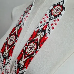 Collar de cuentas ucraniano de alta calidad, blanco y rojo, estilo étnico, con motivos florales, joyería tradicional folclórica para bodas y fiestas. - Product Image 4