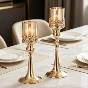Juego de Portavelas Minimalistas de Aluminio Dorado con Base Acanalada y Copa de Vidrio Acanalado, Centro de Mesa Moderno para Bodas - Product Image 5