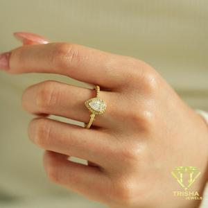Bague de fiançailles élégante en diamant de laboratoire taille cœur VVS, argent sterling 925 plaqué or, bijoux de luxe pour femmes - Product Image 4