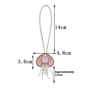 Llaveros de diamantes de imitación vintage hechos a mano, color rosa medusa, con letras del alfabeto multicolor y dije de pulsera con inicial. - Product Image 4