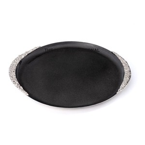 Bandeja de Servicio Decorativa al por Mayor, Bandeja de Acero Inoxidable Martillado con Elegantes Asas de Hoja de Latón al Mejor Precio - Product Image 5