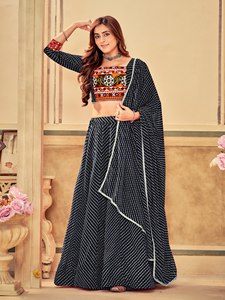 NUEVA COLECCIÓN MODERNA NAVRATRI DE LEHENGA, TELAS COMPLETAMENTE CONFECCIONADAS, GEORGETTE ESTAMPADO, TRABAJO ARTESANAL, PARA BODA, 42 PULGADAS DE LARGO, 44 PULGADAS DE ANCHO - Product Image 4