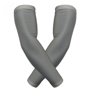 ปลอกแขนปั่นจักรยานแบบรัดรูป OEM ขายส่งยอดนิยม แห้งเร็ว พิมพ์ลายแบบรีดร้อนตามสั่ง ป้องกันรังสียูวี เป็นมิตรกับสิ่งแวดล้อม - Product Image 2