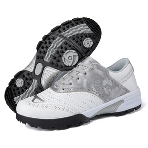 Chaussures de cricket respirantes pour hommes avec fermeture à molette et semelle en caoutchouc antidérapante - Product Image 6