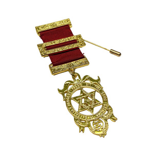 Ensemble de Regalia Maçonnique Royal Arch Principals : Tablier et Tenue de Cérémonie en Cuir Personnalisé, Écologique, Durable, Brodé et Velours - Product Image 4