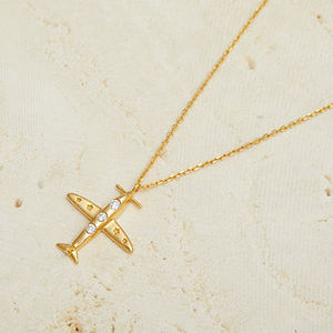 Colgante de Avión Chapado en Oro Amarillo con Piedras de Moissanita, Encanto Temático Adorable para Uso Diario, Joyería Unisex - Product Image 3