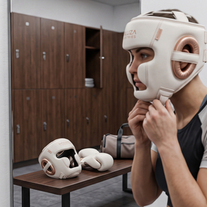 Casque de boxe professionnel en cuir avec visière transparente, protection de nez de luxe pour le sparring, équipement de combat MMA personnalisé - Product Image 4