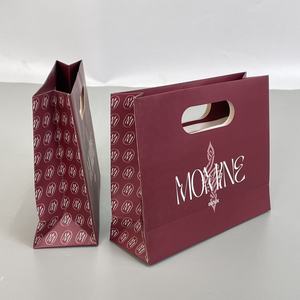 Bolsas de Papel con Asas Troqueladas Personalizadas, Bolsas de Regalo Color Borgoña para Joyería, Empaque para Boutique, Proveedor de Logotipos Personalizados - Product Image 5