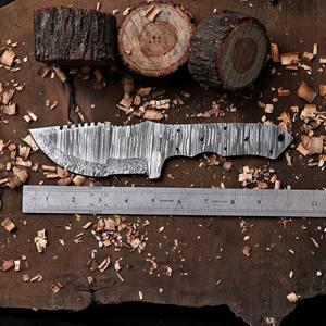 Cuchillo de Caza Nórdico de Acero de Damasco con Hoja Entera y Funda Scount, 10 Pulgadas, Kit OEM/ODM - Product Image 3