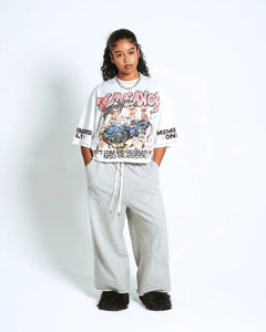 Camiseta Corta Estilo Gótico Harajuku Y2K |   Bordado con Piedras Klein |   Camiseta de Hombre 100% Algodón, Corte Regular, Cuello en V, Manga Corta, Transpirable y de Secado Rápido - Product Image 3